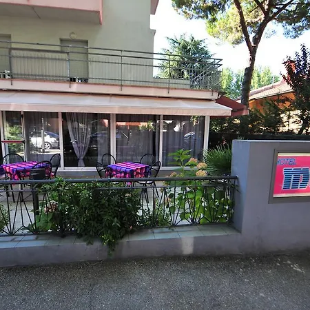 酒店 Midi
