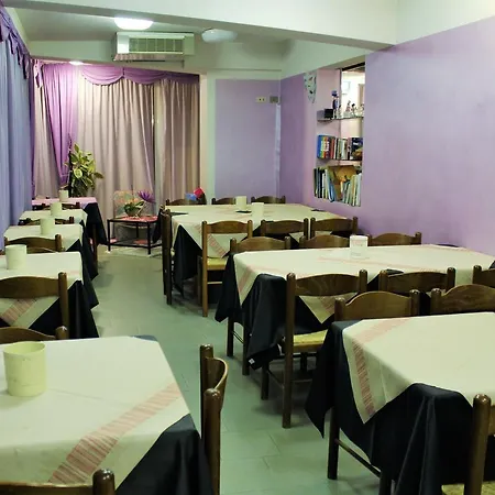 Midi 酒店 里乔内